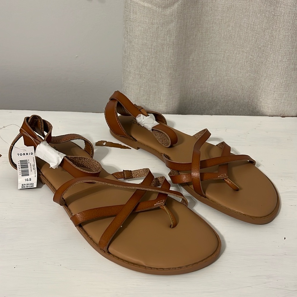 NWT! Torrid criss-cross sandals